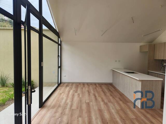 #MJ3153 - Casa para Venta en Cuenca - A - 2